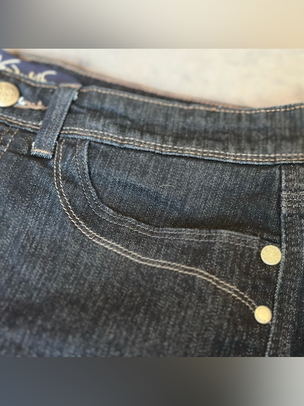 Gloria Vanderbilt Dark Blue Stretch Denim Jeans with Contrast Stitching
